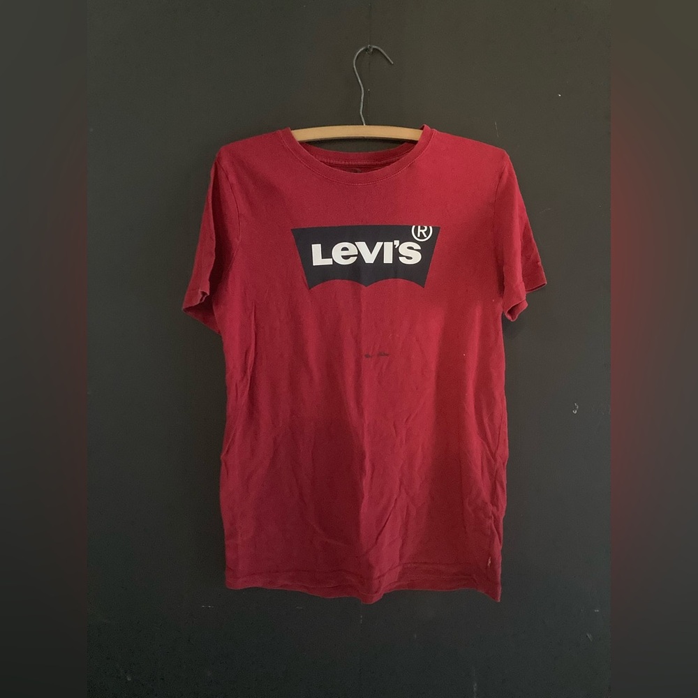 Levi's Bold Red Short Sleeve Tee